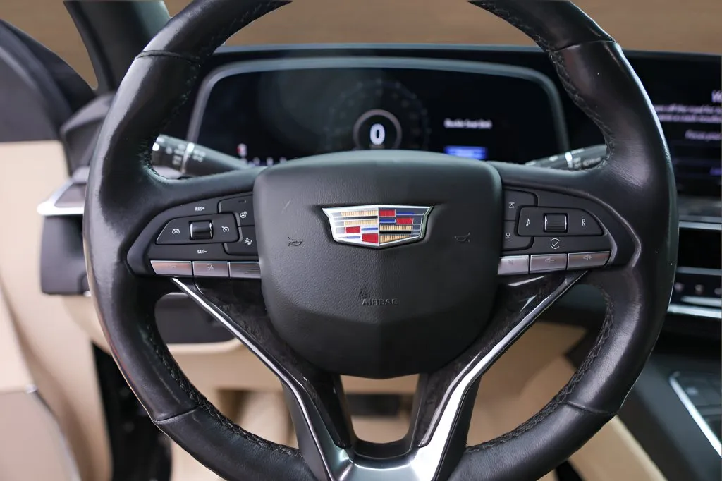 Cadillac Escalade photo 13