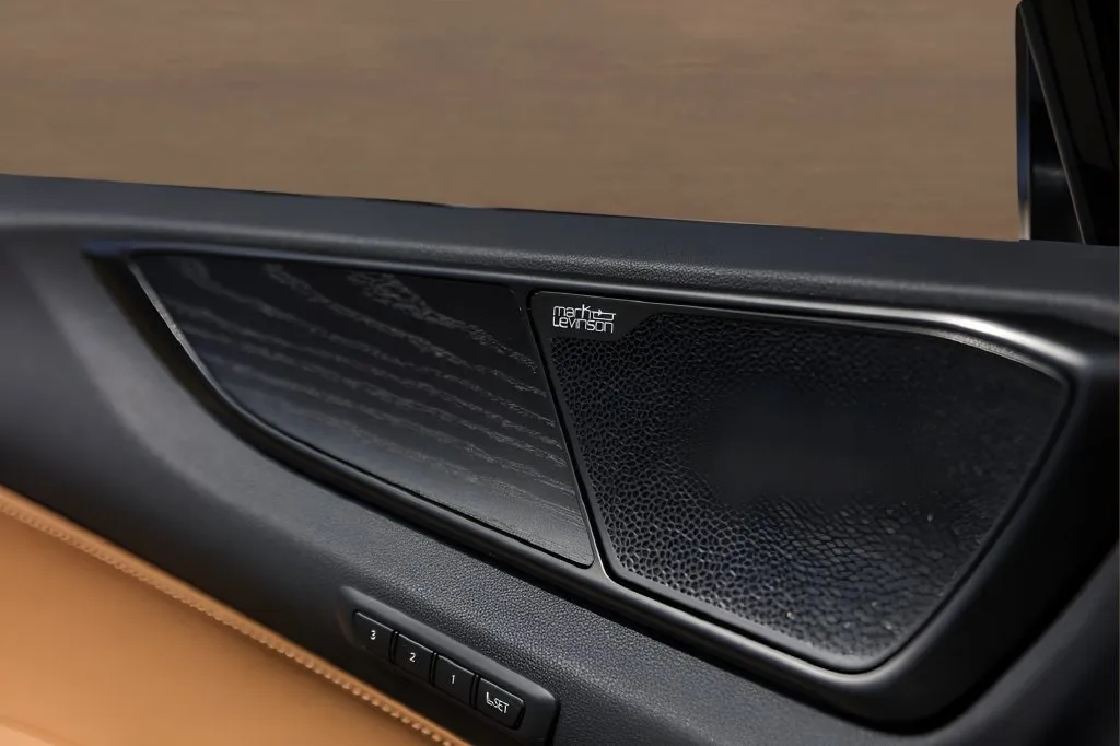 Lexus NX photo 22