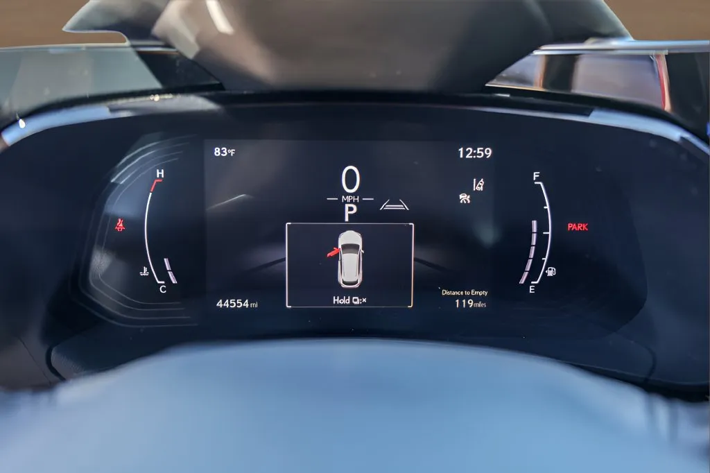 Lexus NX photo 11