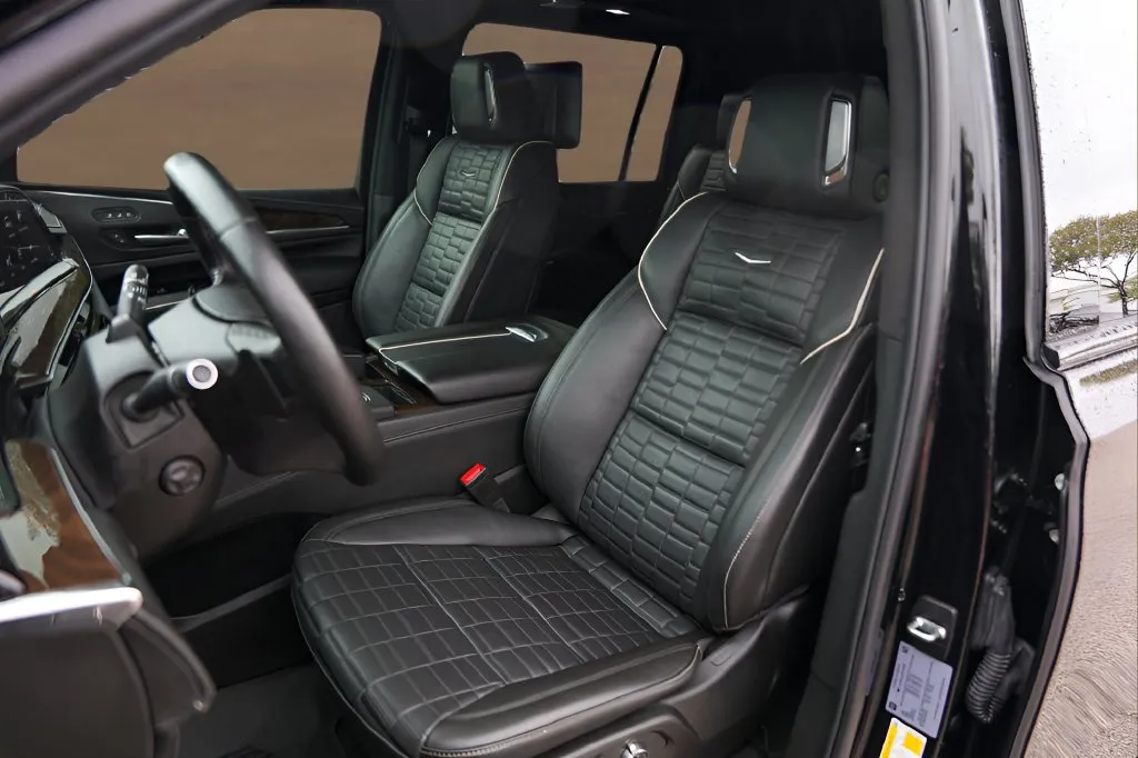 Cadillac Escalade ESV photo 7