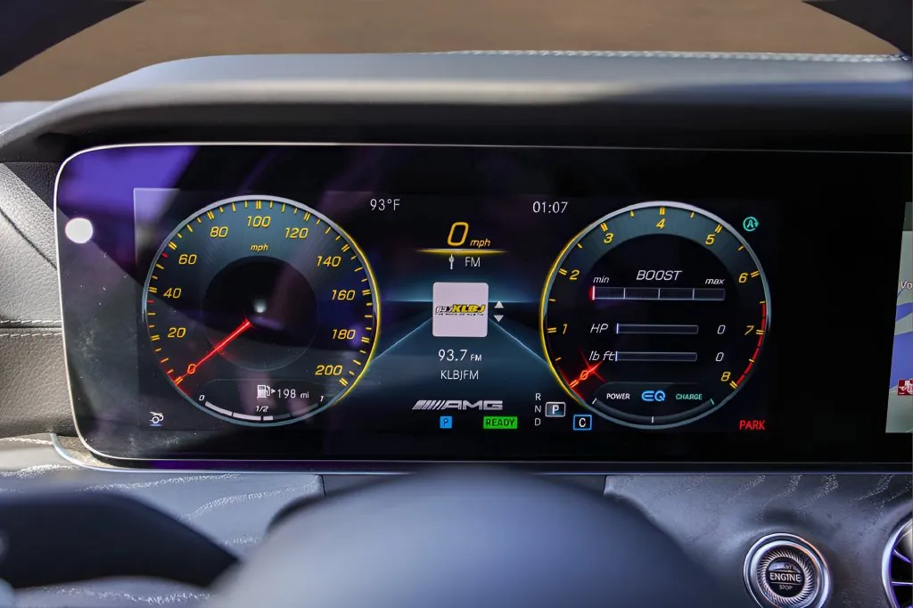 Mercedes-Benz AMG GT 53 photo 11