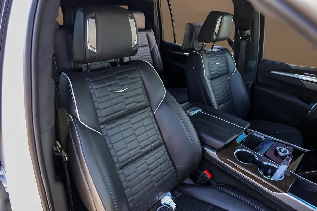 Cadillac Escalade ESV photo 31