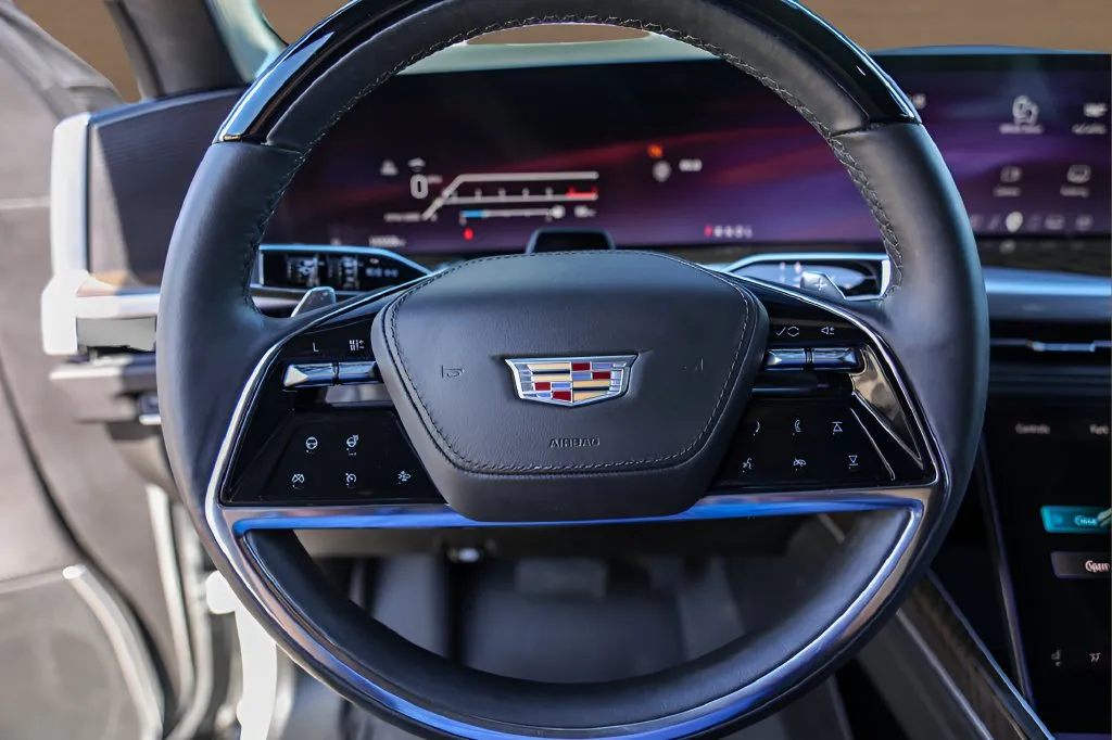 Cadillac Escalade ESV photo 12