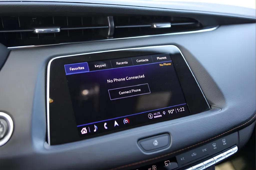 Cadillac XT4 photo 16