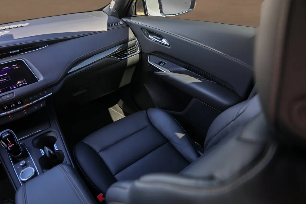 Cadillac XT4 photo 28