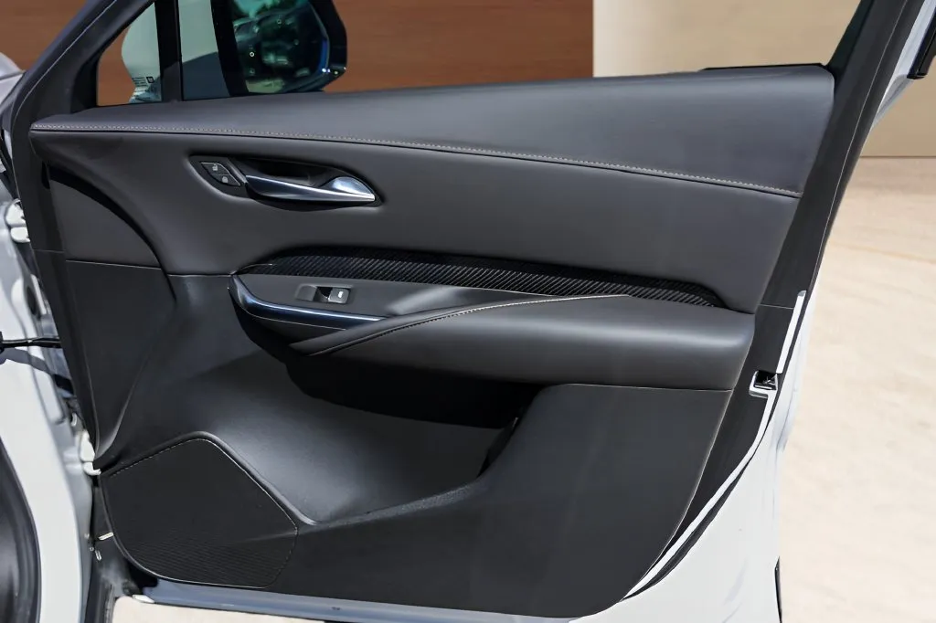 Cadillac XT4 photo 29