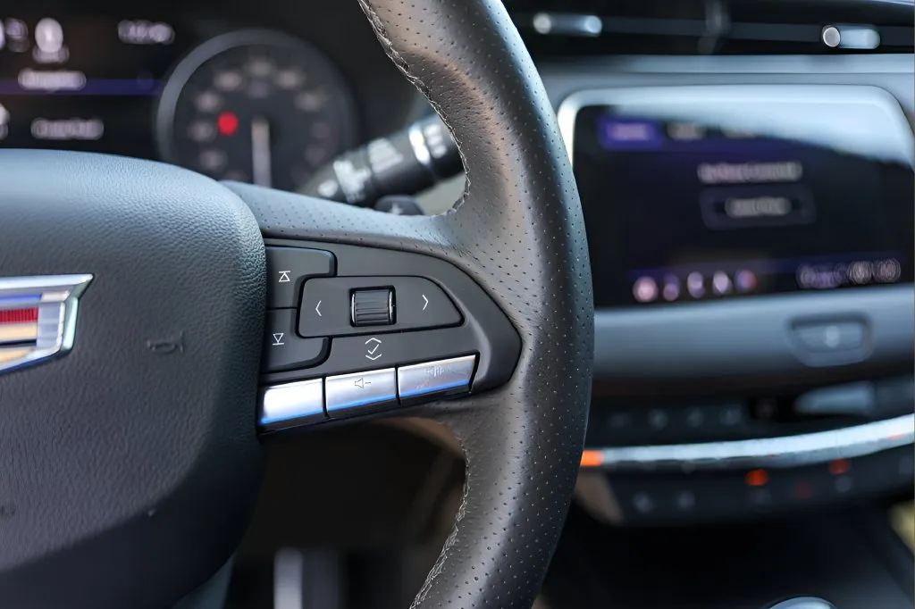 Cadillac XT4 photo 13