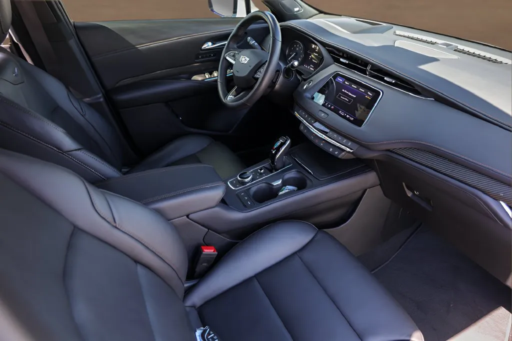 Cadillac XT4 photo 30