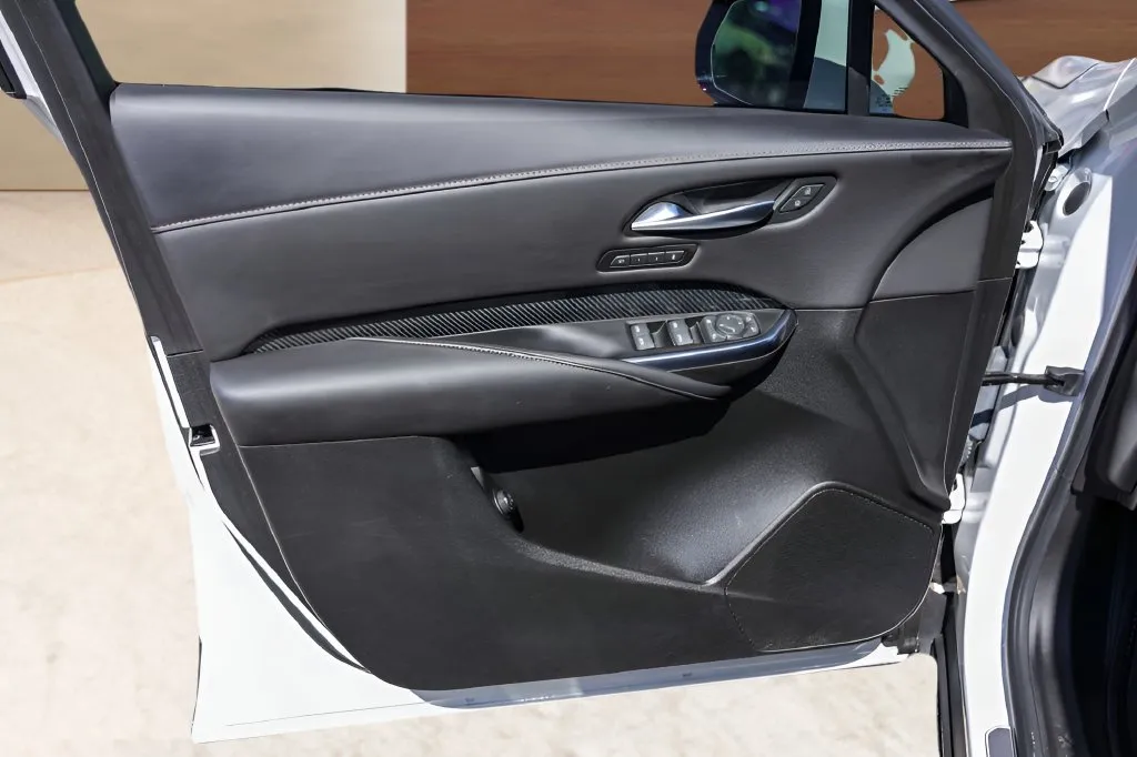 Cadillac XT4 photo 24
