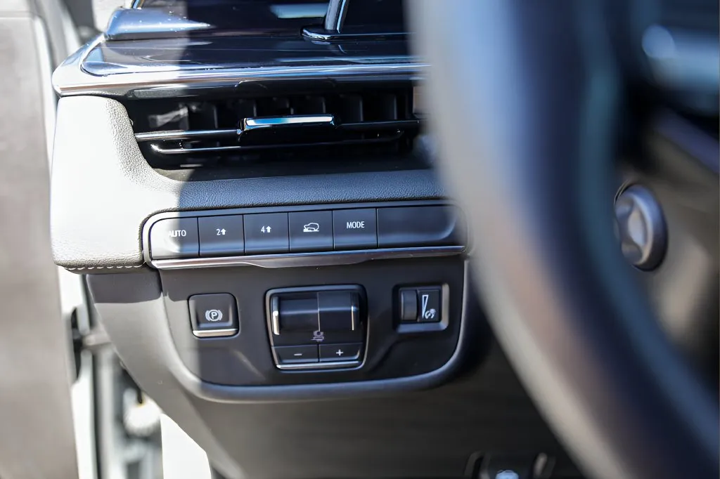 Cadillac Escalade photo 14
