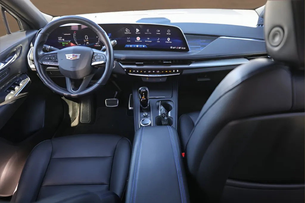 Cadillac XT4 photo 24