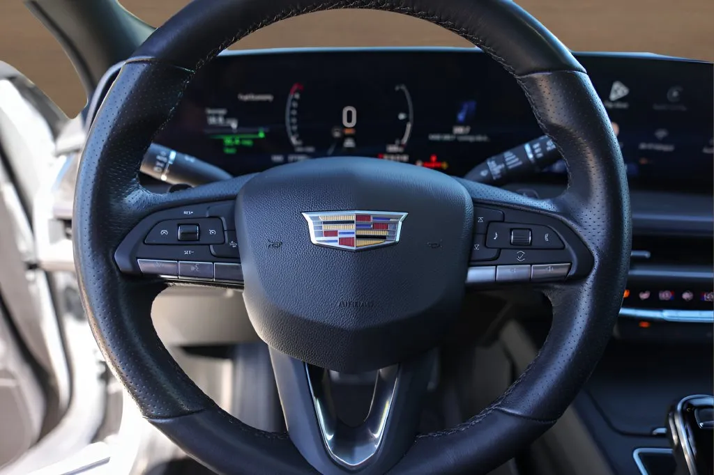 Cadillac XT4 photo 12