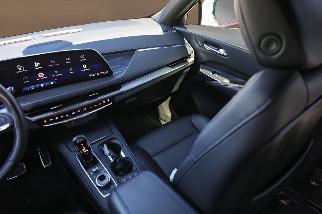 Cadillac XT4 photo 26