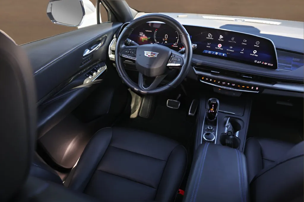 Cadillac XT4 photo 25