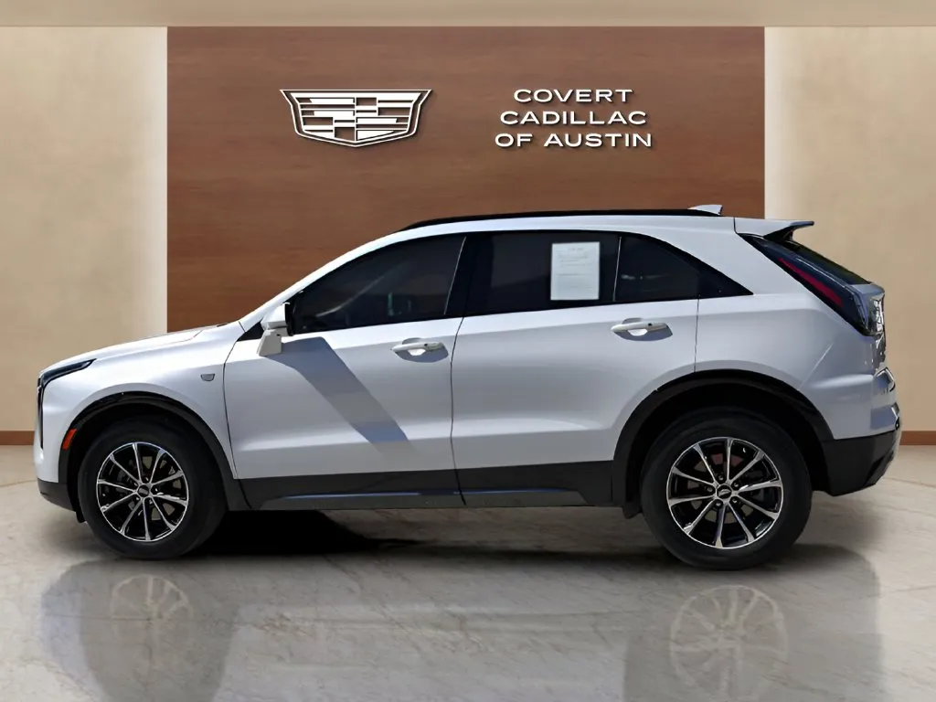 Cadillac XT4 photo 2