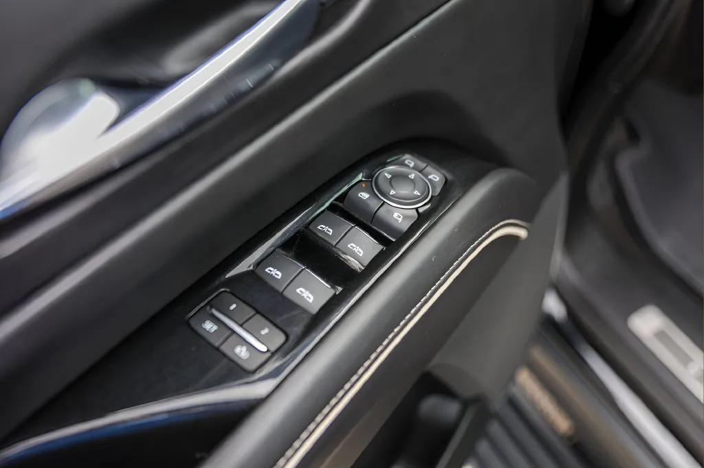 Cadillac Escalade photo 23