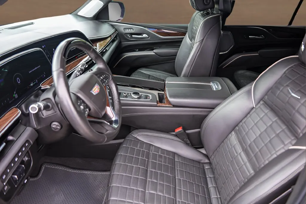 Cadillac Escalade photo 9