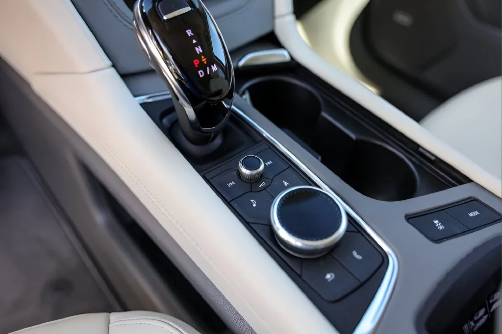 Cadillac XT6 photo 21