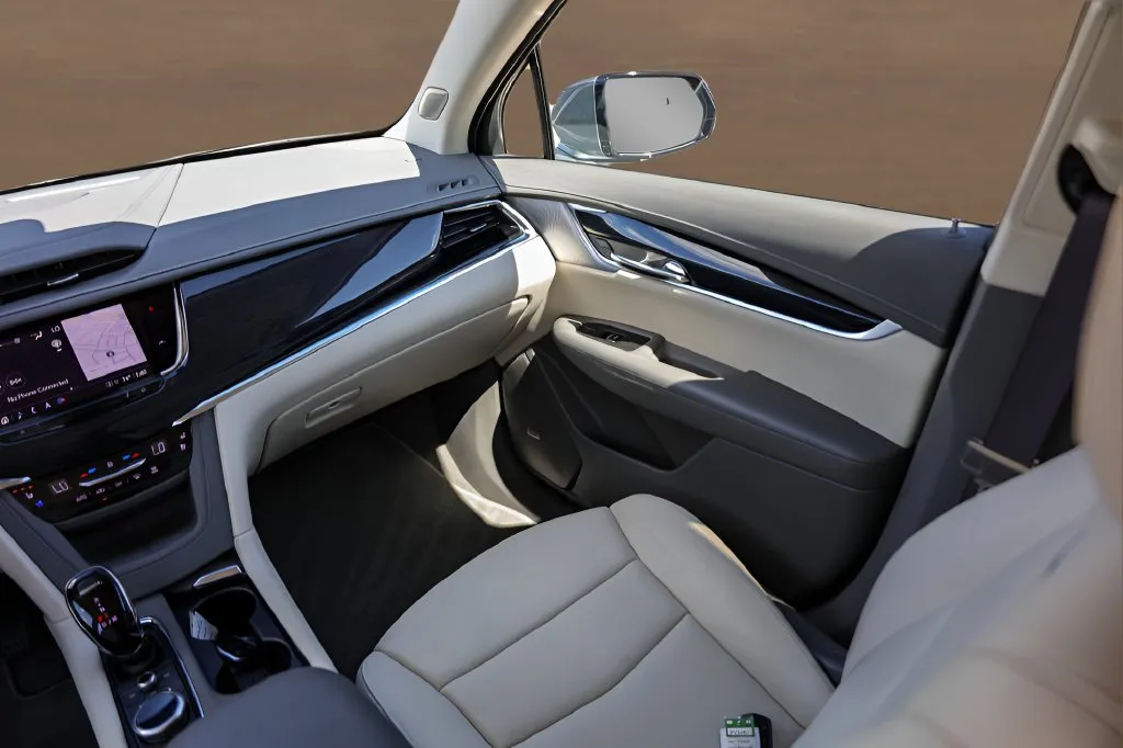 Cadillac XT6 photo 29
