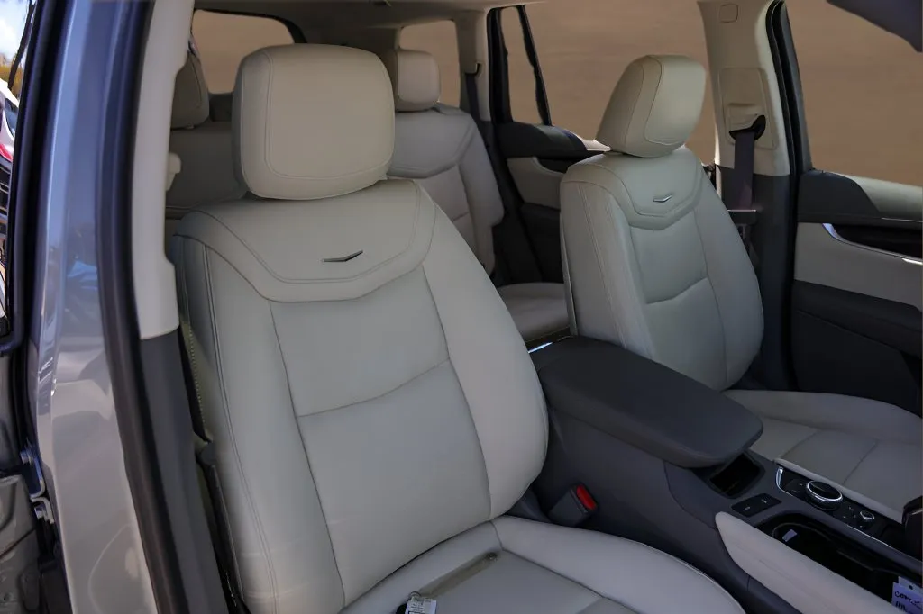 Cadillac XT6 photo 32