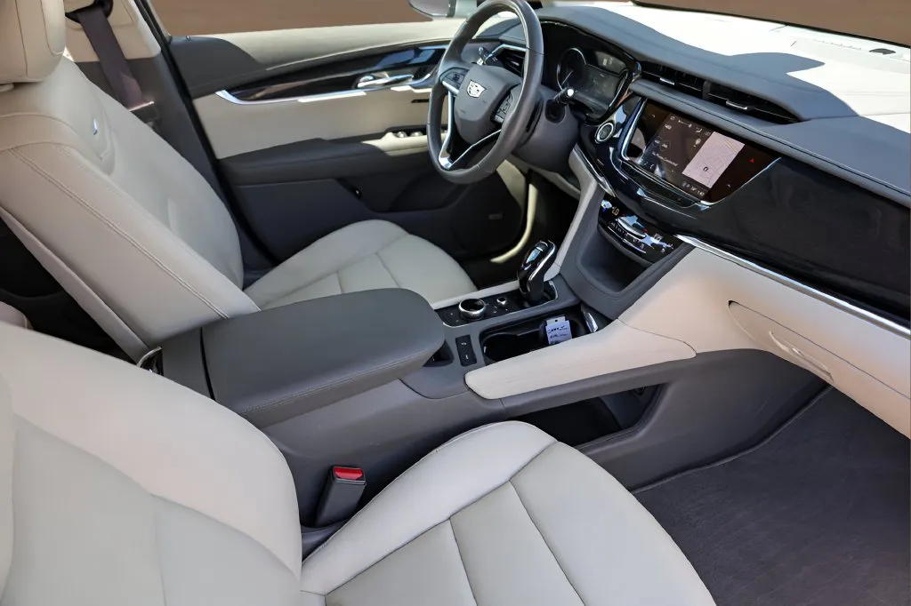 Cadillac XT6 photo 31