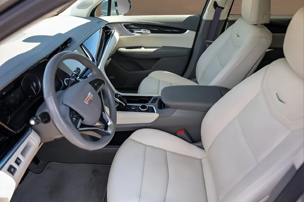 Cadillac XT6 photo 9
