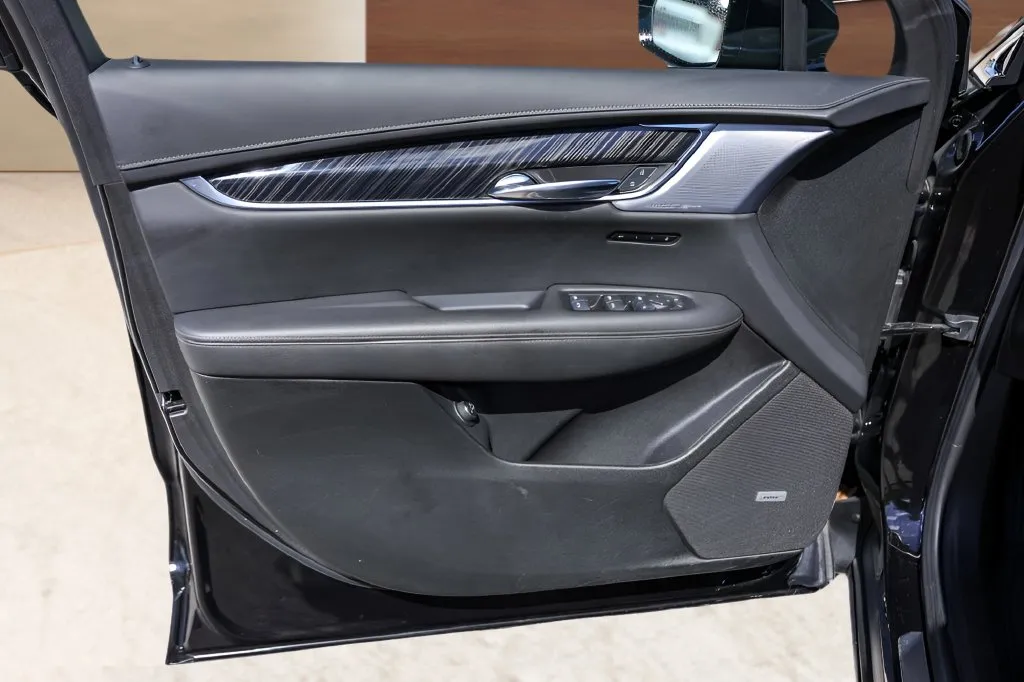 Cadillac XT6 photo 25