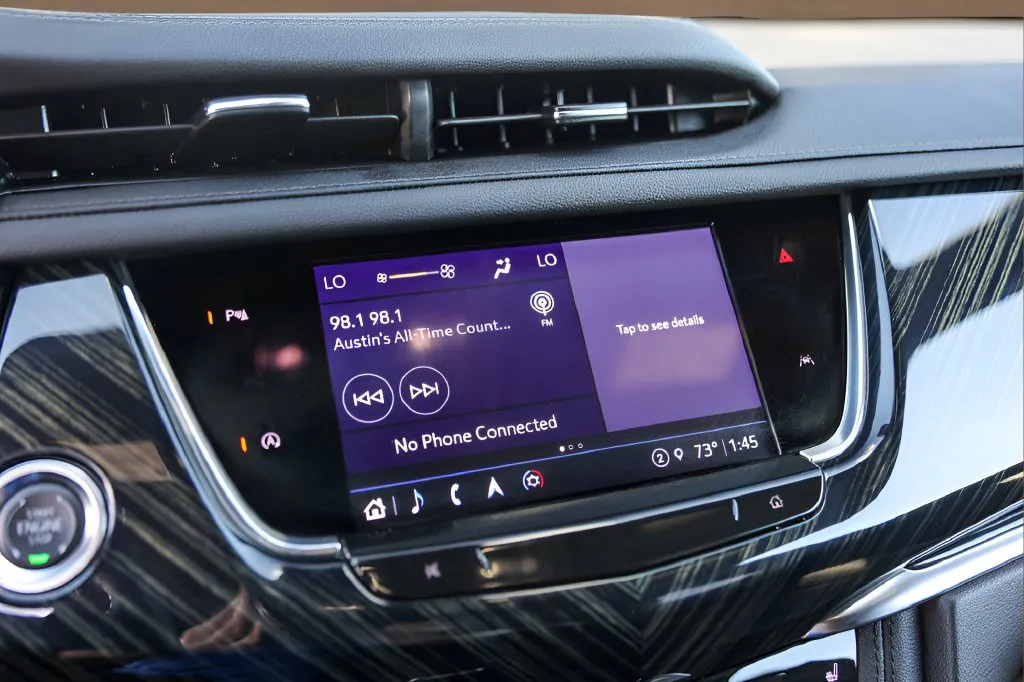 Cadillac XT6 photo 16