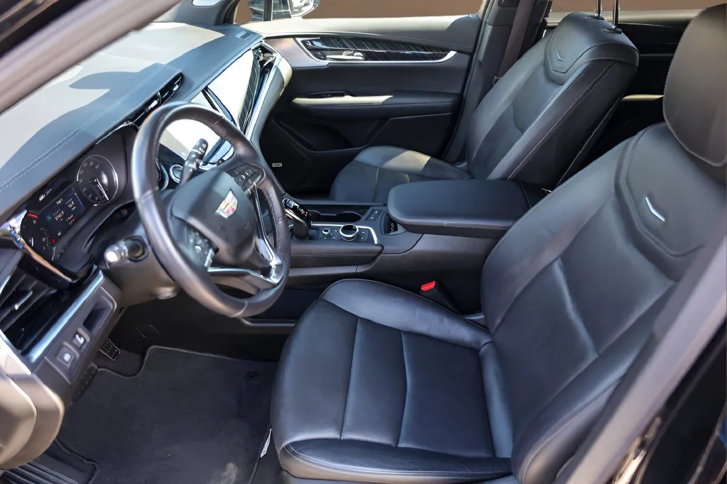 Cadillac XT6 photo 9