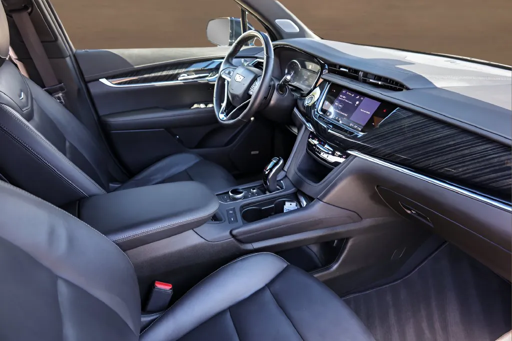 Cadillac XT6 photo 32