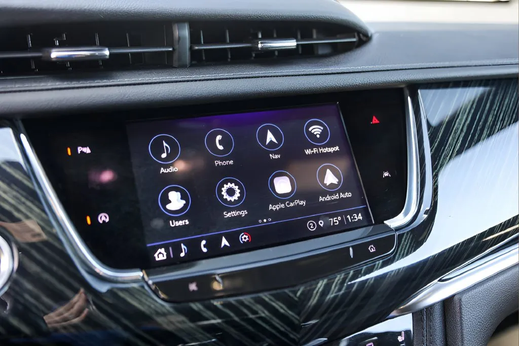 Cadillac XT6 photo 16