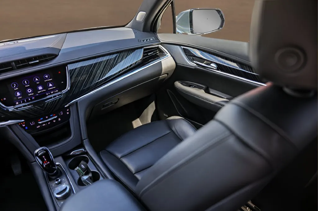 Cadillac XT6 photo 30