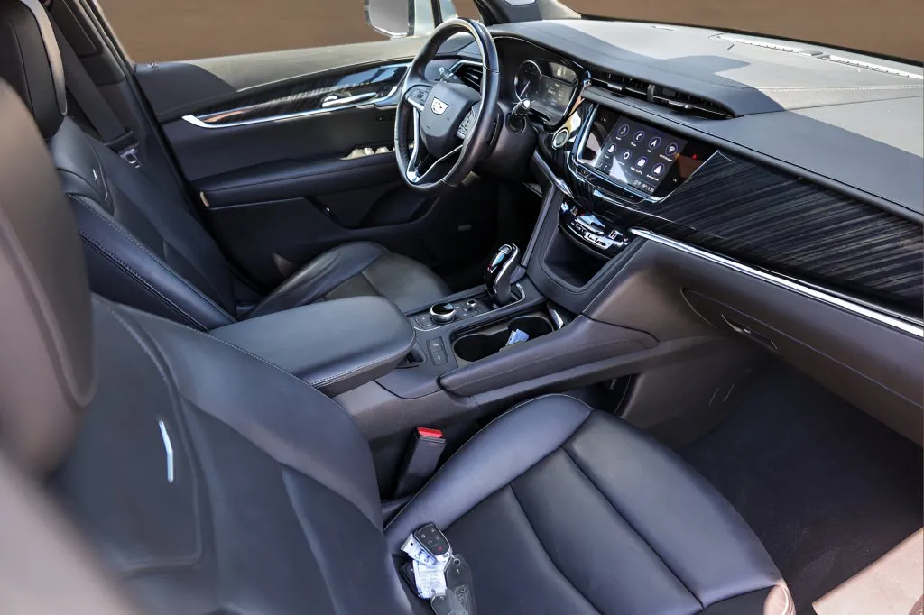 Cadillac XT6 photo 32