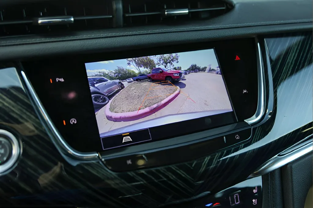 Cadillac XT6 photo 17