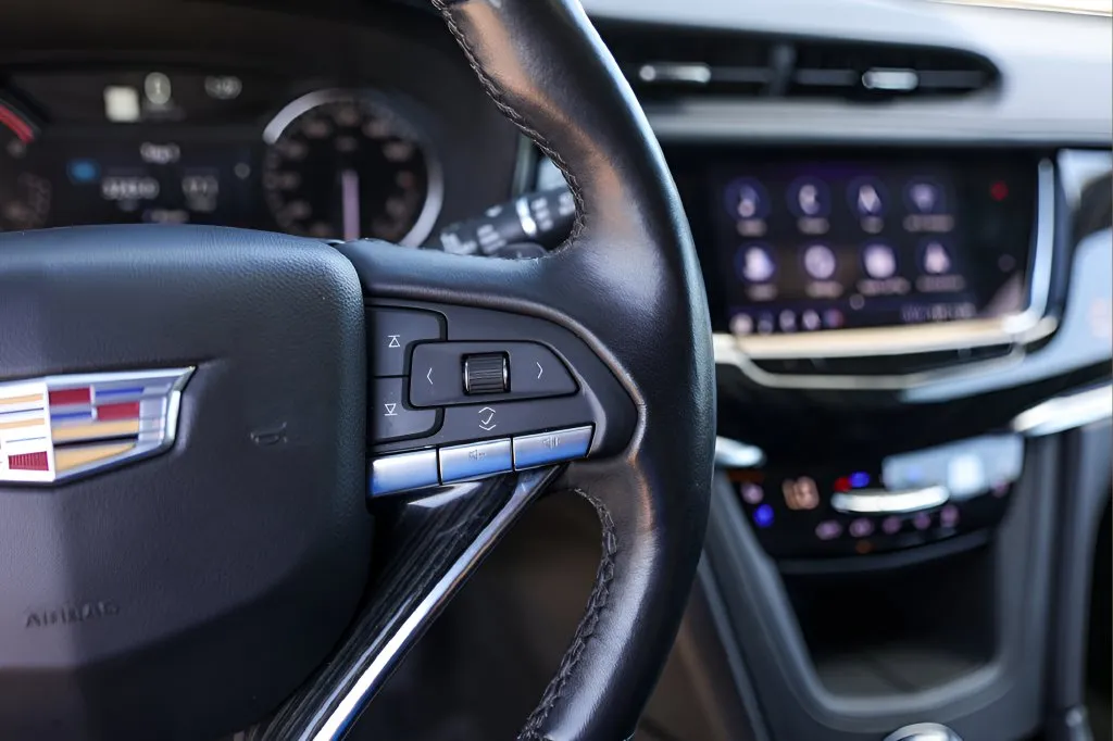 Cadillac XT6 photo 13