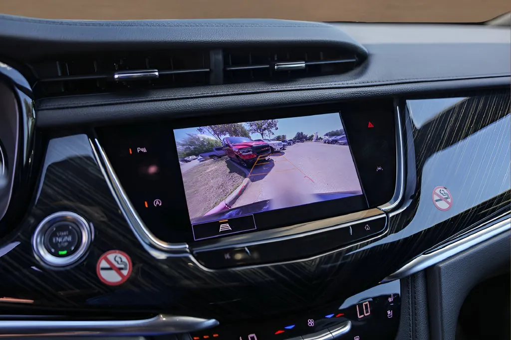 Cadillac XT6 photo 17