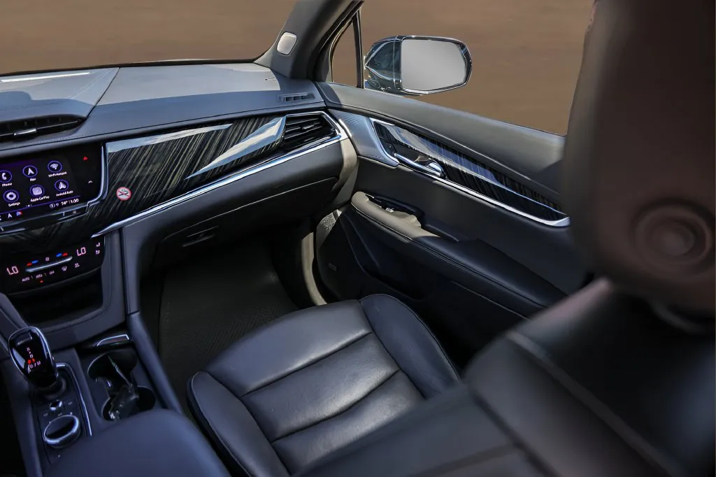 Cadillac XT6 photo 30