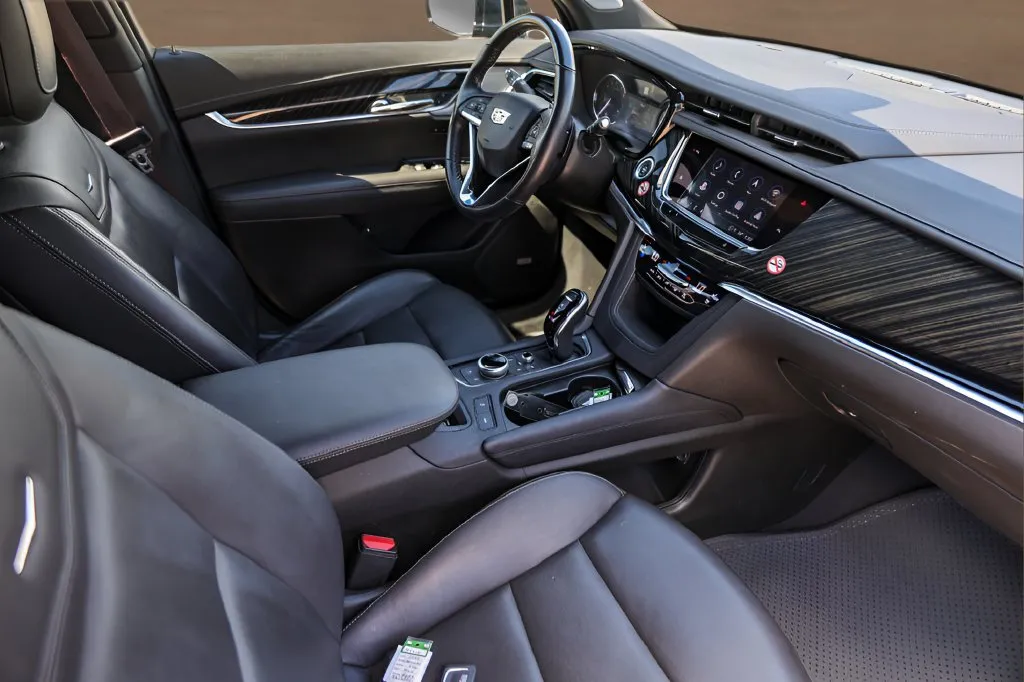 Cadillac XT6 photo 32