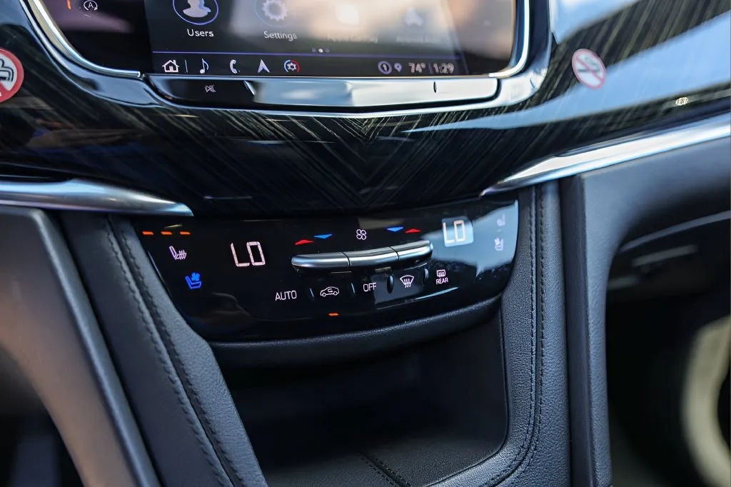 Cadillac XT6 photo 19