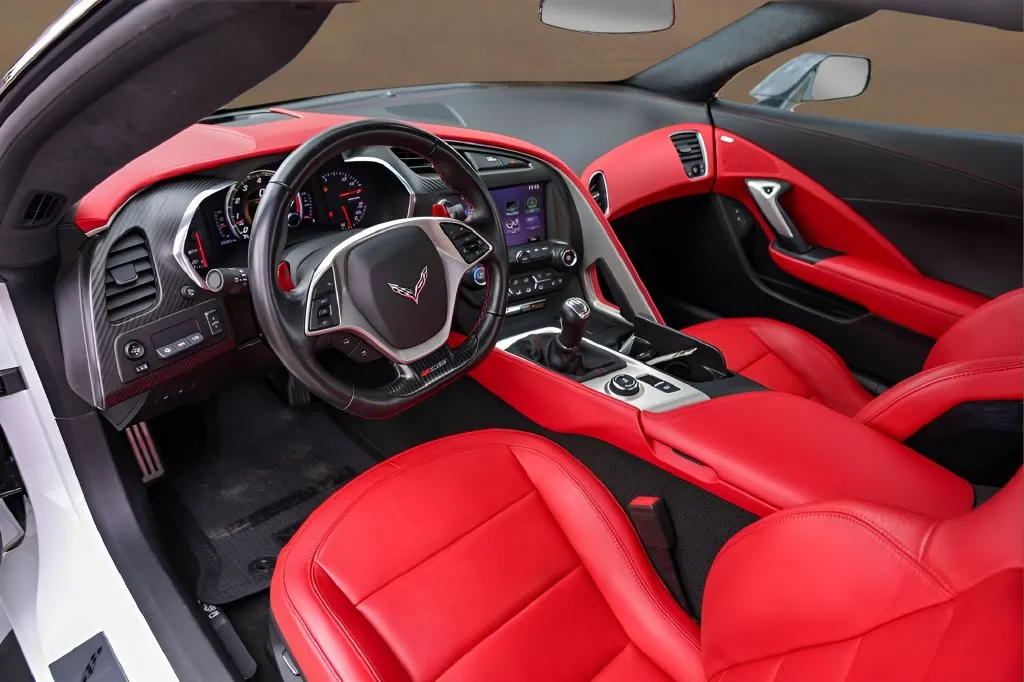 Chevrolet Corvette photo 11