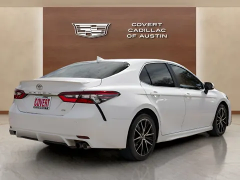 More photos of 2021 Toyota Camry SE at Covert Cadillac, TX