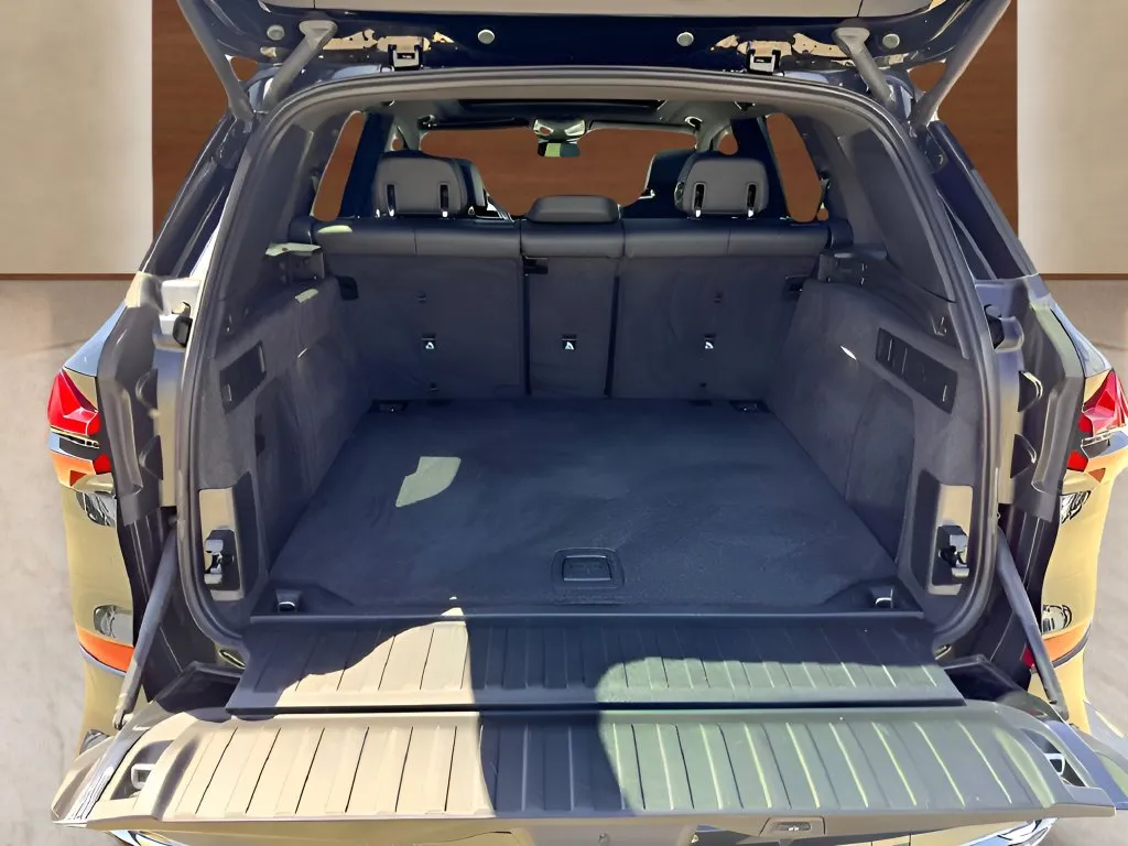 BMW X5 photo 8