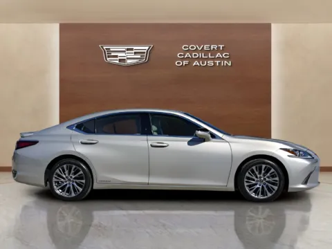 More photos of 2021 Lexus ES 300h at Covert Cadillac, TX