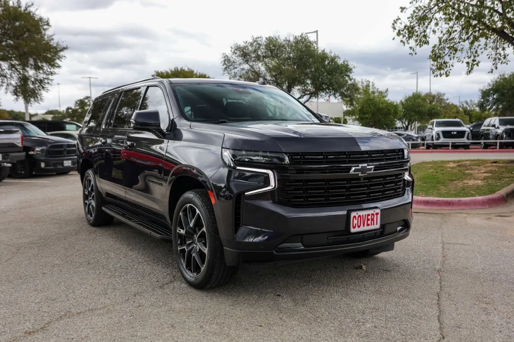Chevrolet Suburban photo 8