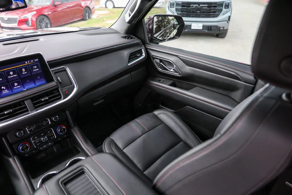 Chevrolet Suburban photo 33