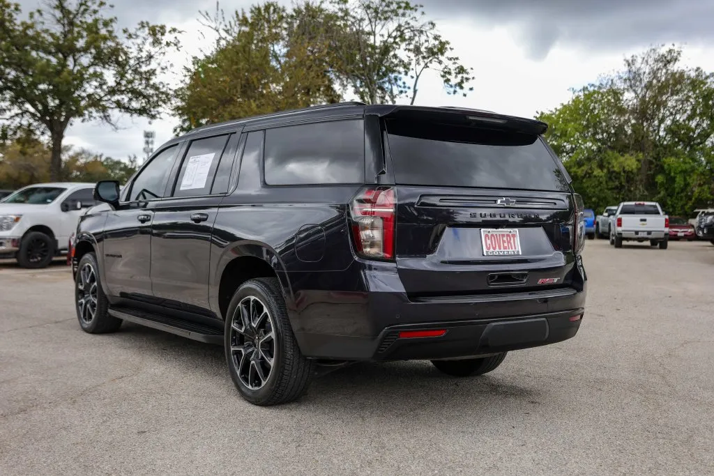 Chevrolet Suburban photo 5