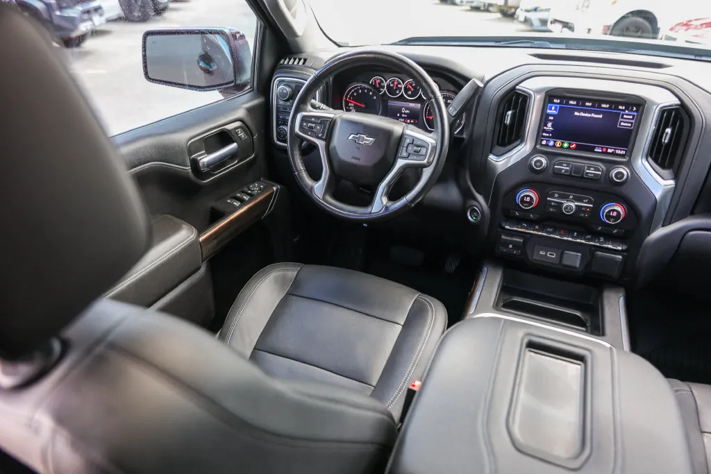 Chevrolet Silverado photo 25