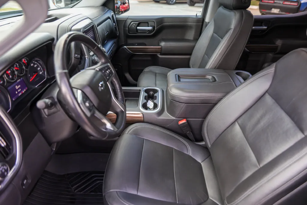 Chevrolet Silverado photo 8