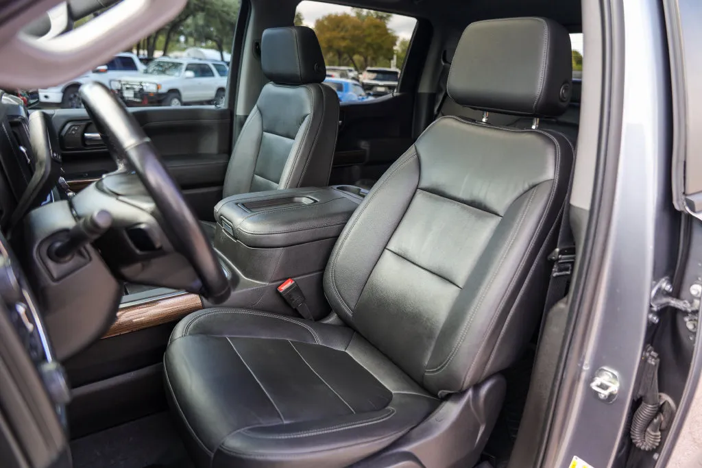 Chevrolet Silverado photo 7