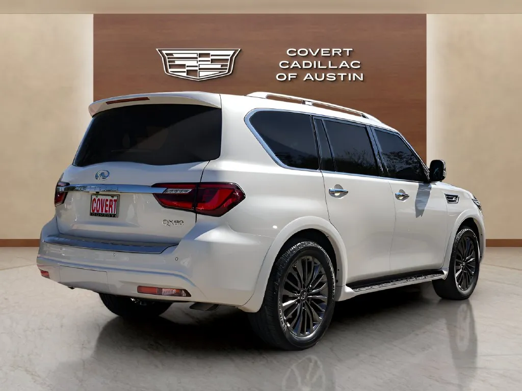 Infiniti QX80 photo 4